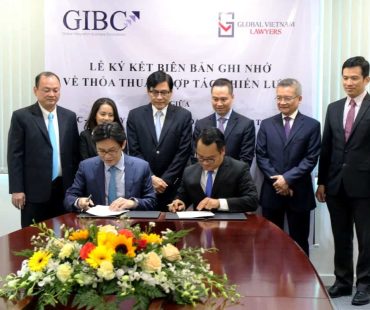 The signing ceremony of a comprehensive cooperation agreement between GIBC and GV Lawyers