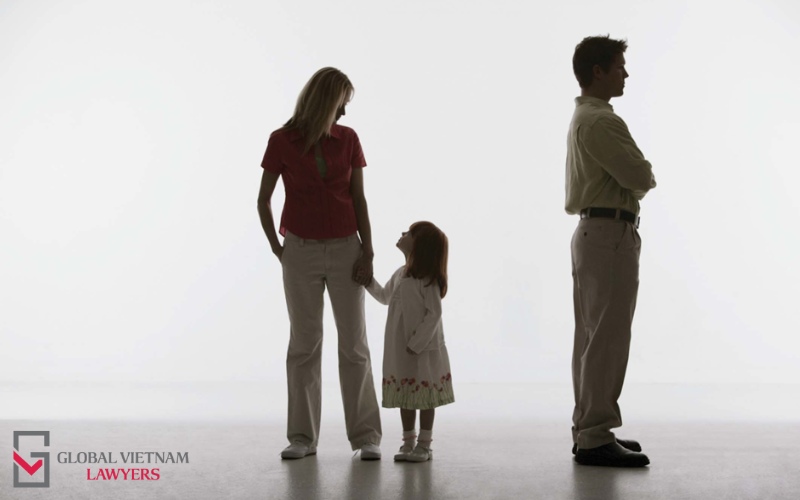 Quy định pháp luật về quyền nuôi con sau ly hôn