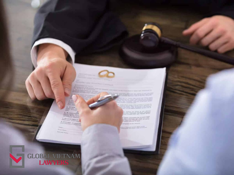 chi phí thuê luật sư doanh nghiệp bao nhiêu